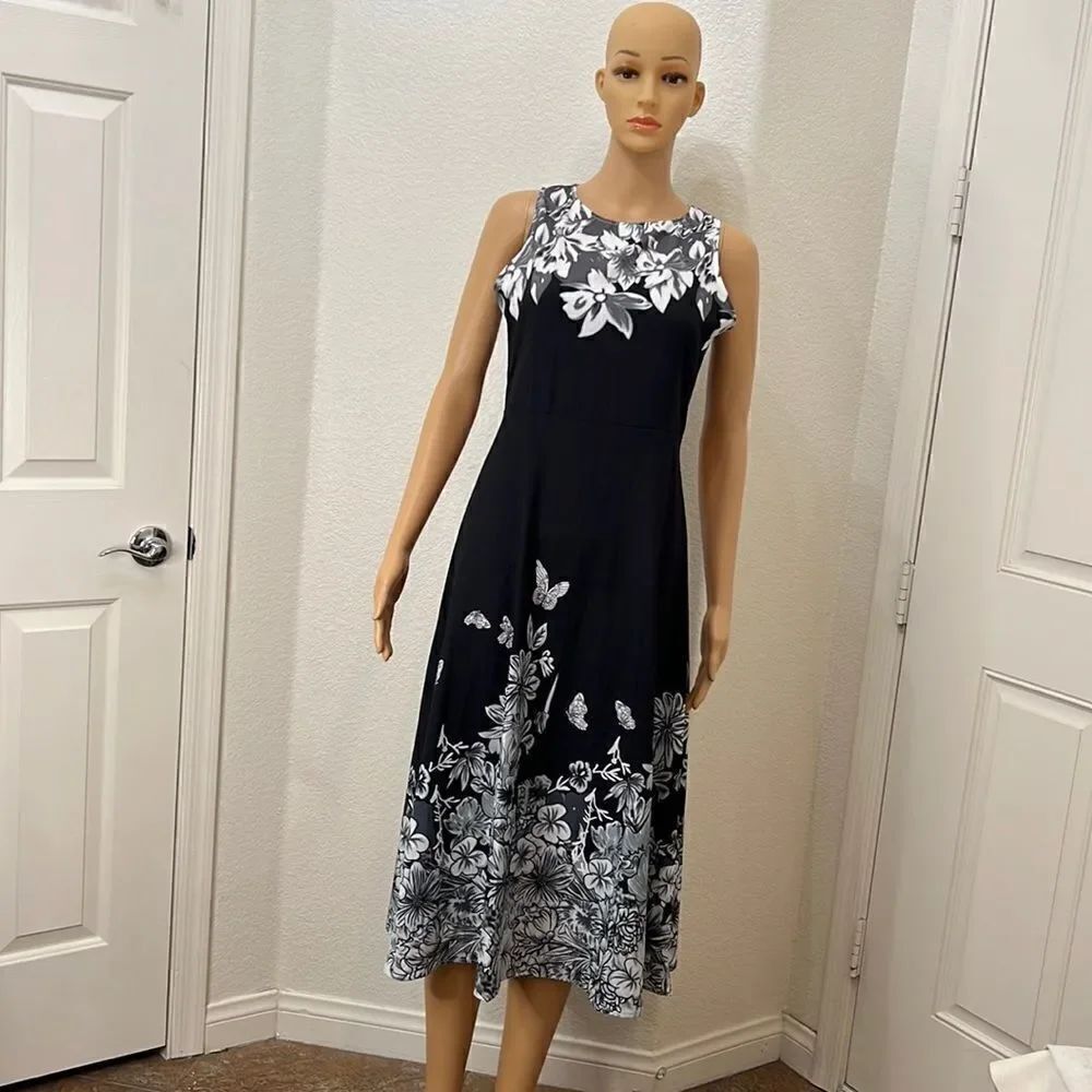 Floral Dress Small Black Gray White Midi Scoop Neck Short Sleeve New Back Zipper